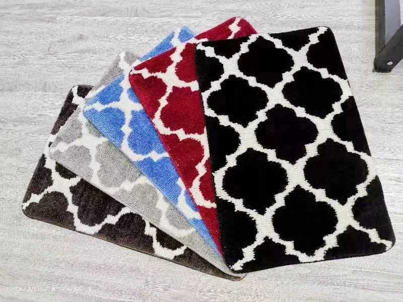 Luxury Microfiber Bath Mat, Non-Skid Solid Pattern Soft Water Absorbent Bathroom Mat